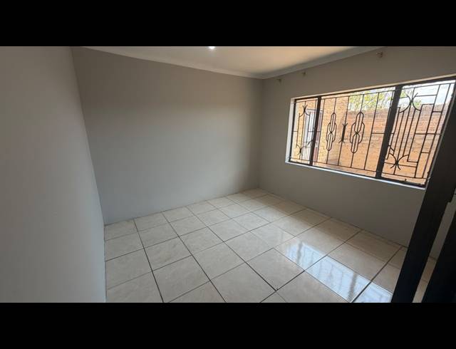 3 BEDROOM HOUSE FOR SALE IN SOSHANGUVE WW